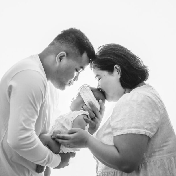 LIfestyle newborn photoshoot in studio.