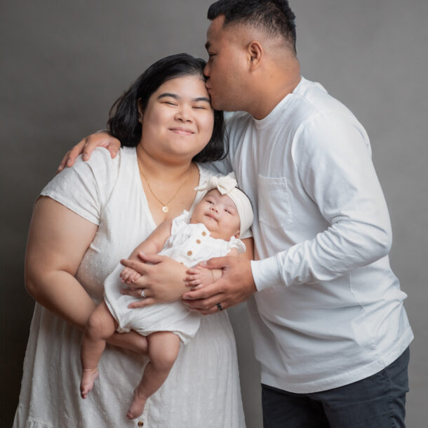 LIfestyle newborn photoshoot in studio.