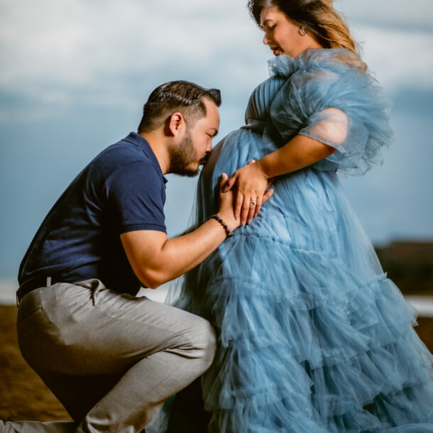 Maternity photoshoot at the beach.