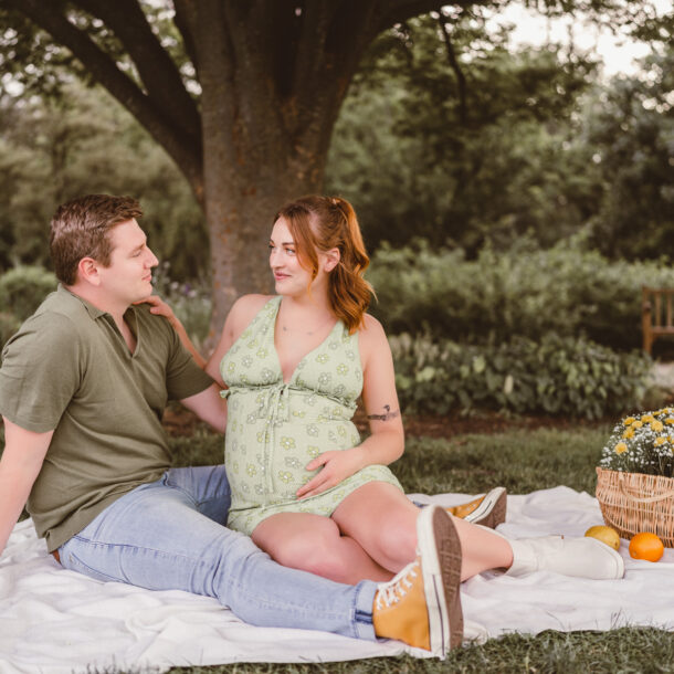 Maternity photography session at Green Spring Gardens.