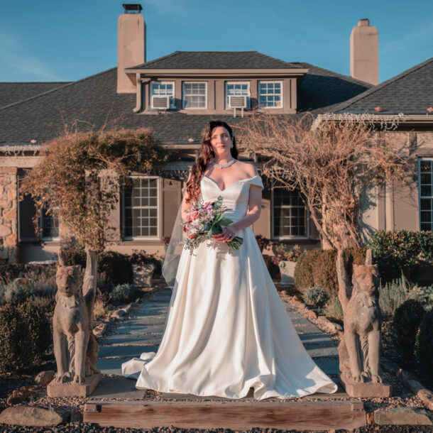 Elopement intimate wedding portraits at Glen Gordon Manor in Huntly, Virginia.